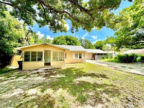 Sold property at 100 W CHESTER ST, Clermont